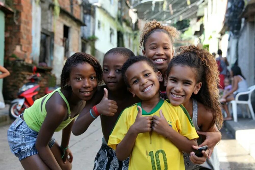 Население бразилии народы. Народы бразилии. Населяющие страну бразилии. Бразильцы люди. Современные бразильцы.