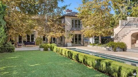 Fachada de la vivienda de la actriz Alexandra Daddario en Los Ángeles. 