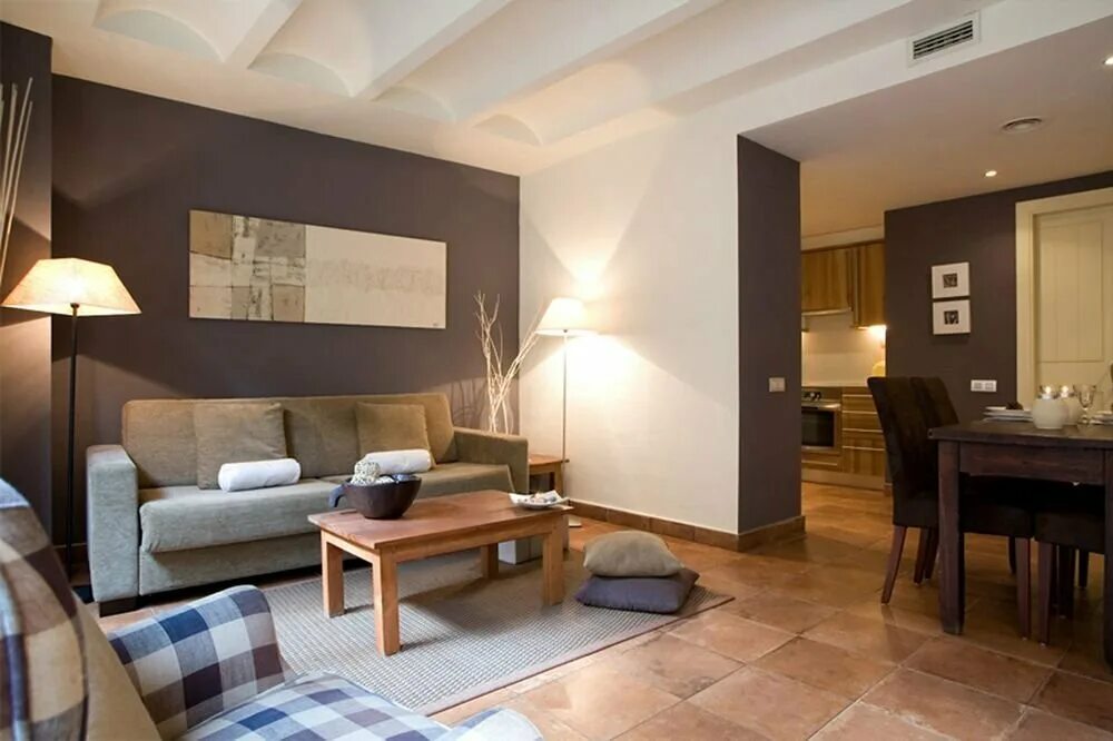 Модернист апартаменты. Апартаменты в барселоне. Apartment barcelona. Квартира в барселоне эль карамель. Family apartment.
