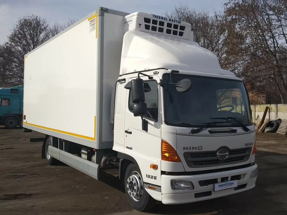 Хино б у куплю. Hino 500 рефрижератор. Рефрижератор Hino 500 GH. Hino 500 GH изотермический.