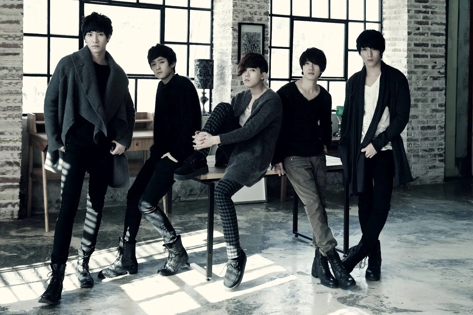 Рок группы корея. Ftisland фото. Neverland группа корейская. Ft island albums new page. Ftisland слушать.