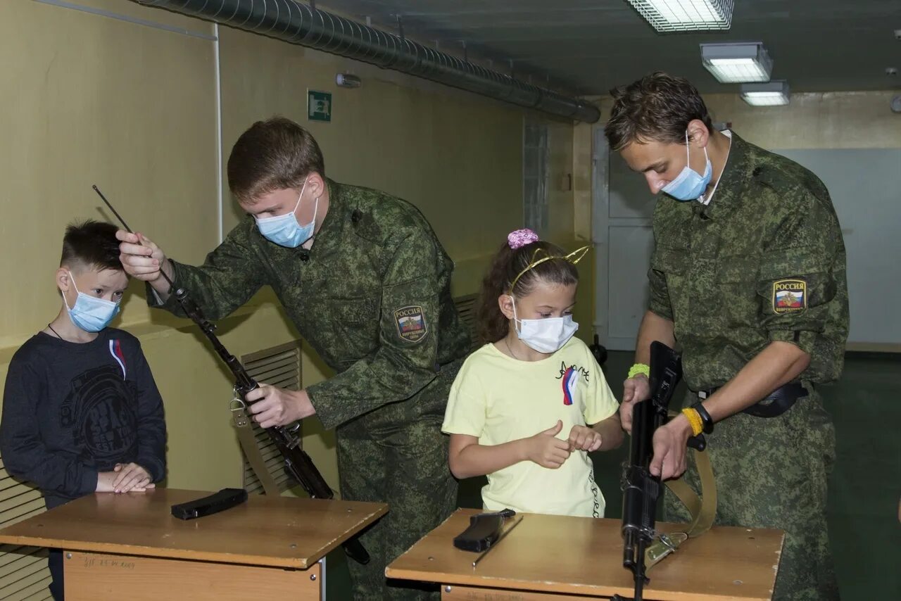 Обучение начальной военной подготовки