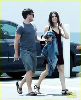 Claudia Traisac Visits Josh Hutcherson On Movie Set Before Lunch in LA | jo...