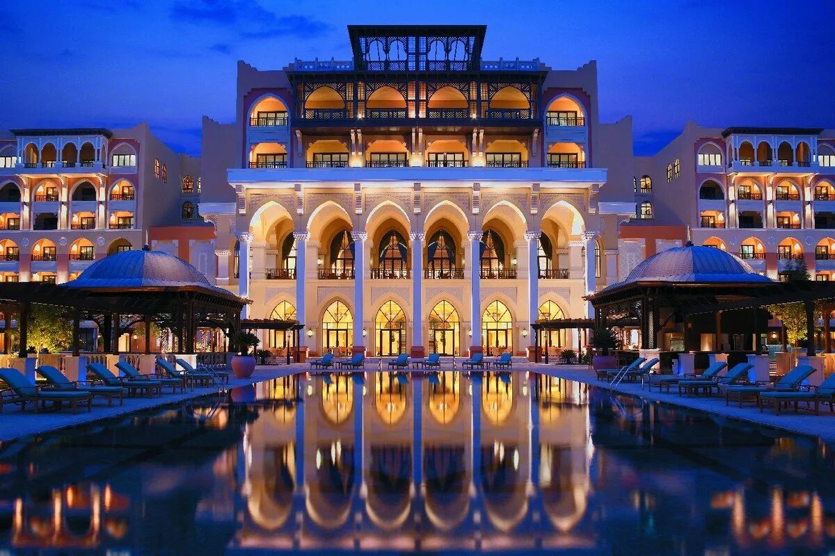 Очень красивые отели. Шангри ла Абу Даби. Shangri-la отель. Shangri-la Hotel Qaryat al beri 5*. Абу Даби отели.