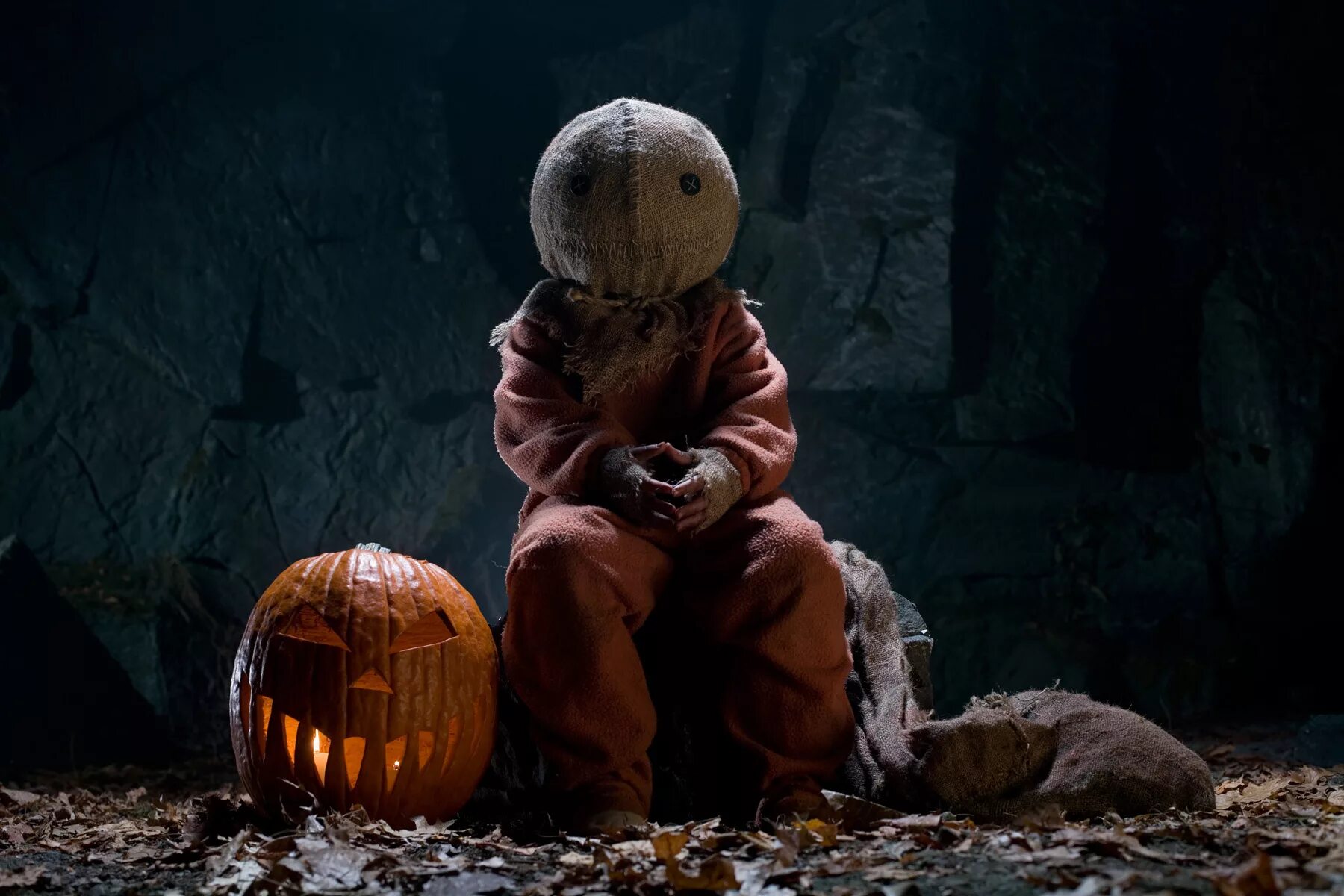 Хоррор про мальчика. «Кошелёк или жизнь» (Trick 'r treat, 2007).