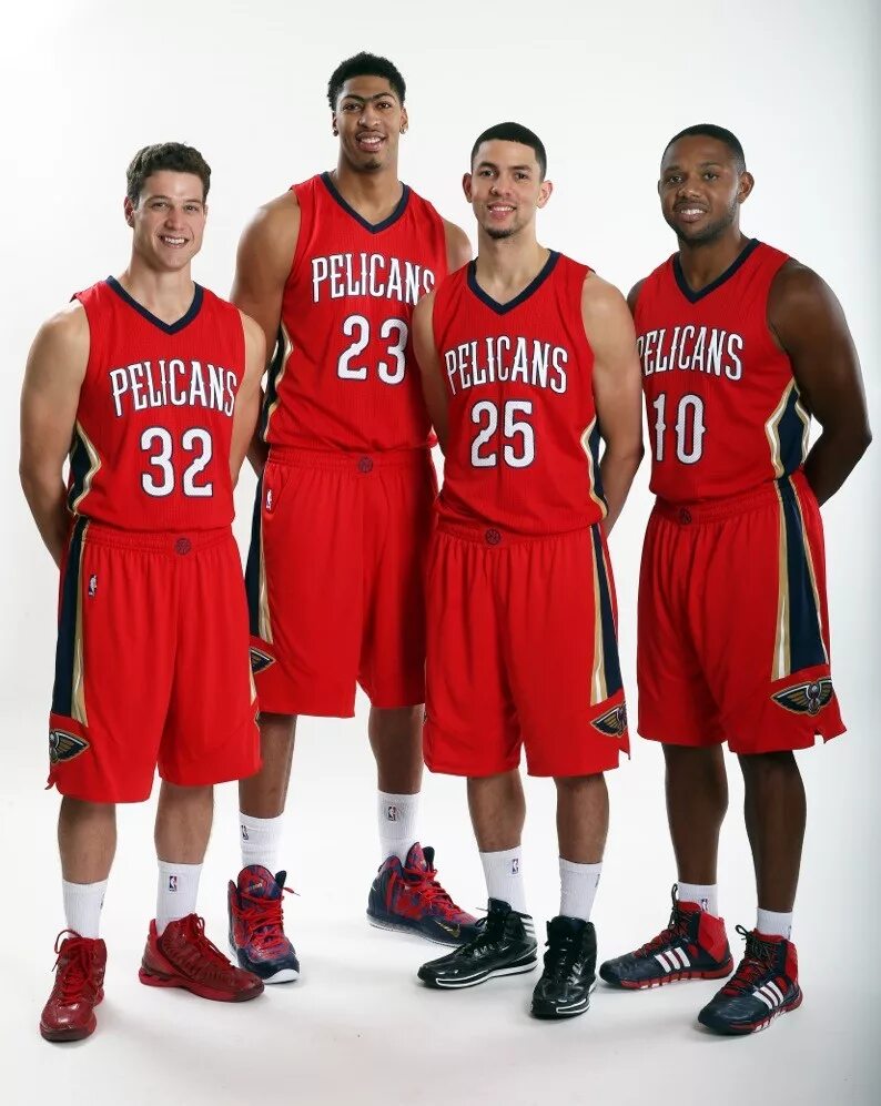 Чикаго команда нба. Команды по баскетболу нба. Баскетбол команда. Баскетбольная команда человек. Баскетбольная команда человек.