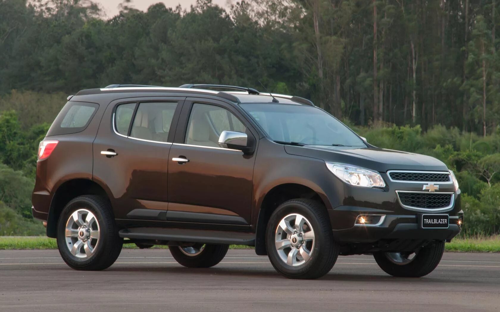 шевроле триал блейзер. Chevrolet trailblazer i. Chevrolet tahoe 2006. внедорожник шевроле trailblazer. Chevrolet trailblazer 2013.