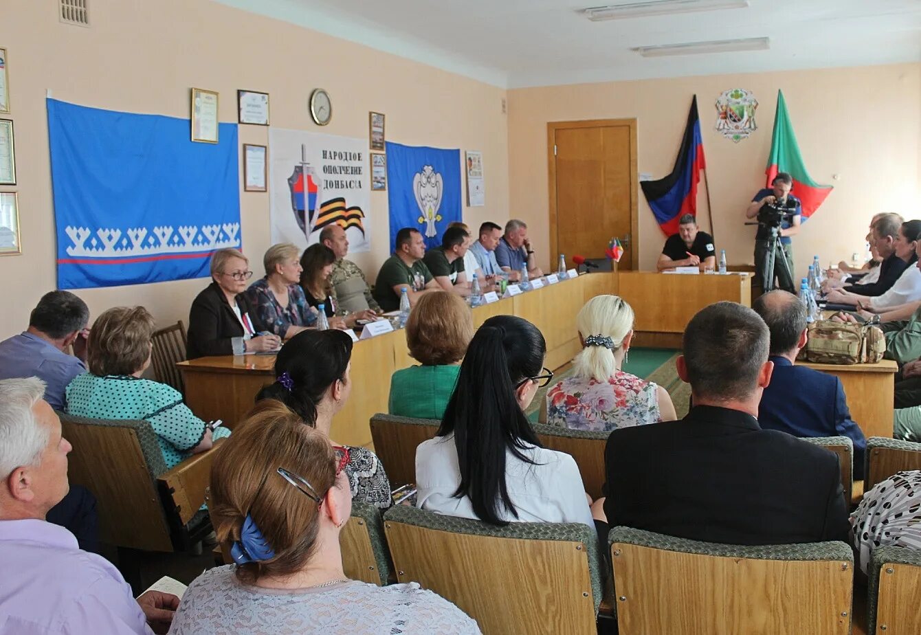 Горловка помощь. Прокопьевск горловка города побратимы. город побратим горловки в россии. город шахтерск россия. горловка день россии.