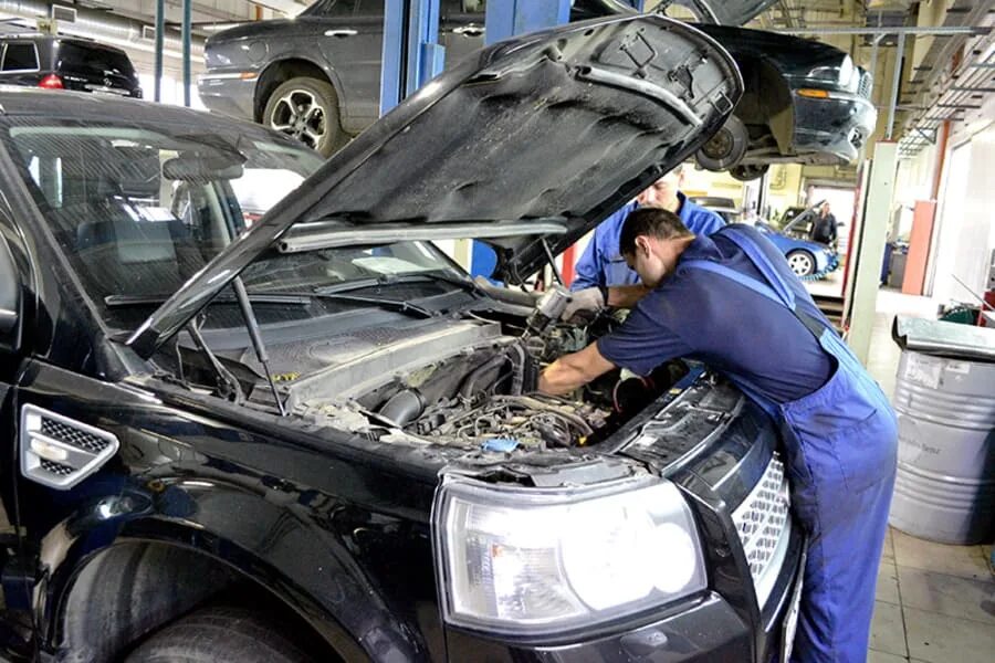 Автосервис land rover. То ленд Ровер. Техобслуживание ленд Ровер. Автосервис Freelander.