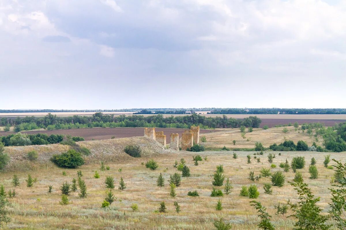 Дороги красный яр. Красный Яр Волгоградская область. Красный Яр Жирновский район. Красный Яр Волгоградская область Жирновский район. Мост Миллеровской железной дороги.