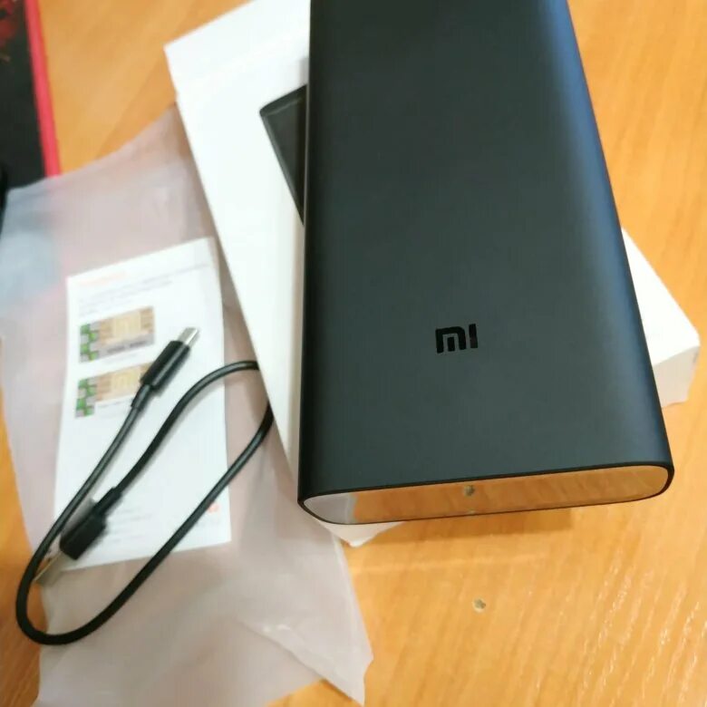 Xiaomi mi power 3 pro 20000. Mi 3pro 20000 фото.