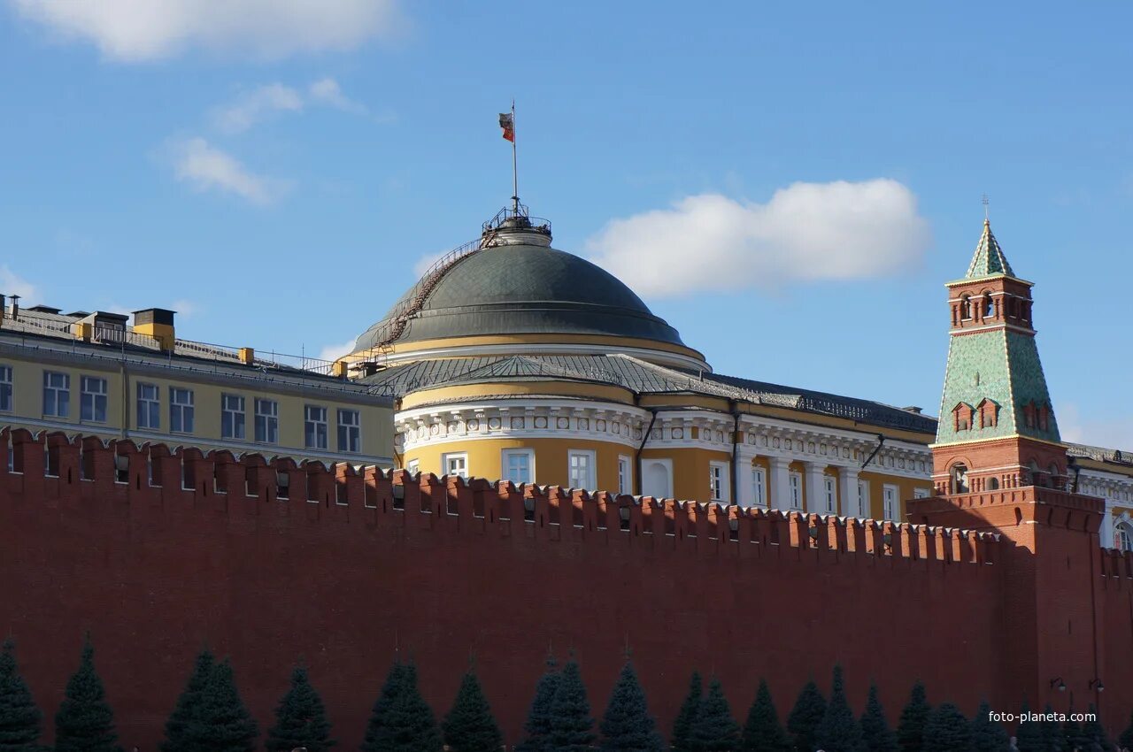 Резиденция президента россии в московском кремле. Сенатский дворец Московского Кремля. Сенатский дворец в Кремле — резиденция президента России. Здание Сената (Сенатский дворец) в Московском Кремле. Сенатский дворец Московского Кремля внутри.