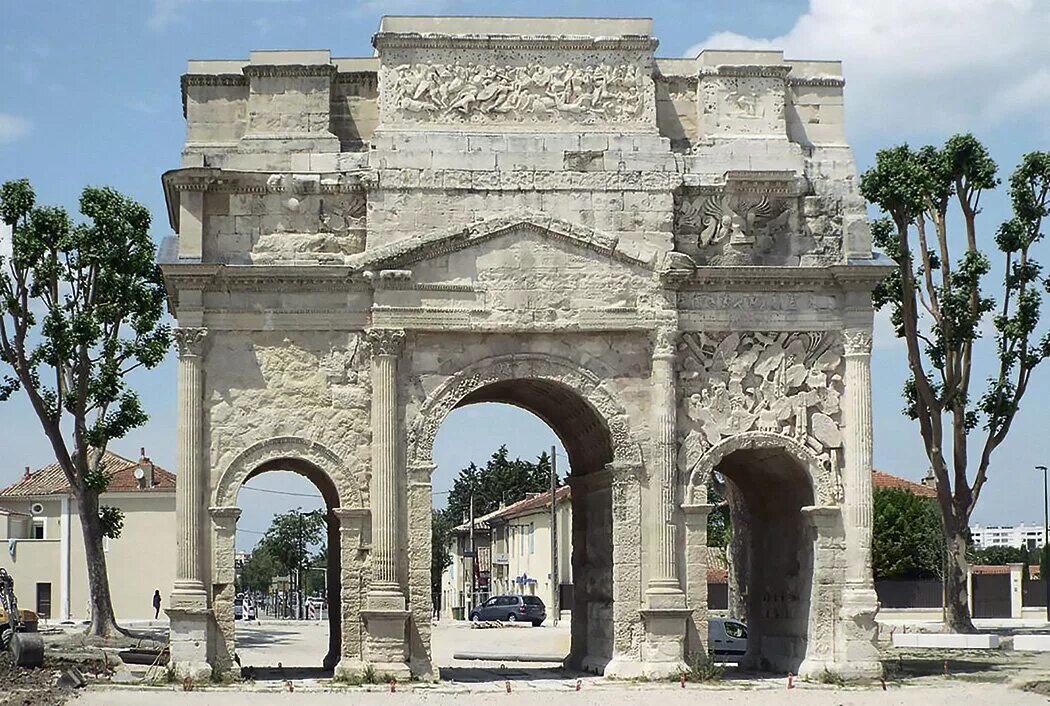 Арка н. Триумфальная арка Тиберия. Триумфальная арка оранж во Франции. Арка Тиберия в оранже. Триумфальная арка в оранже.