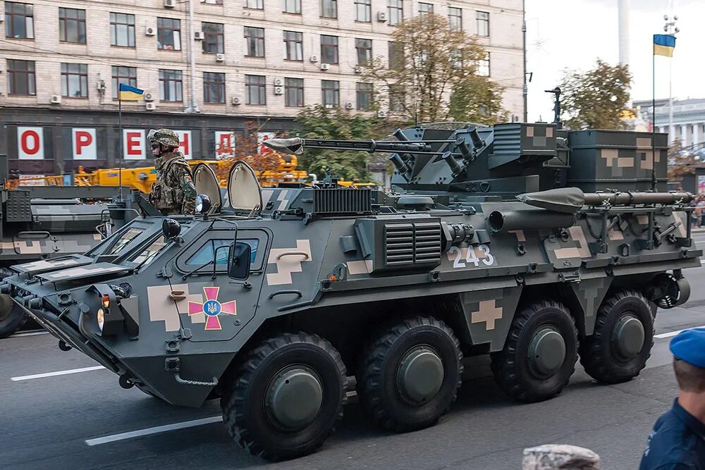 Украинский бтр-4е. Бтр украины. Бтр-3 гардиан. Бронетранспортеров бтр-4е. Бтр на 4 колесах.