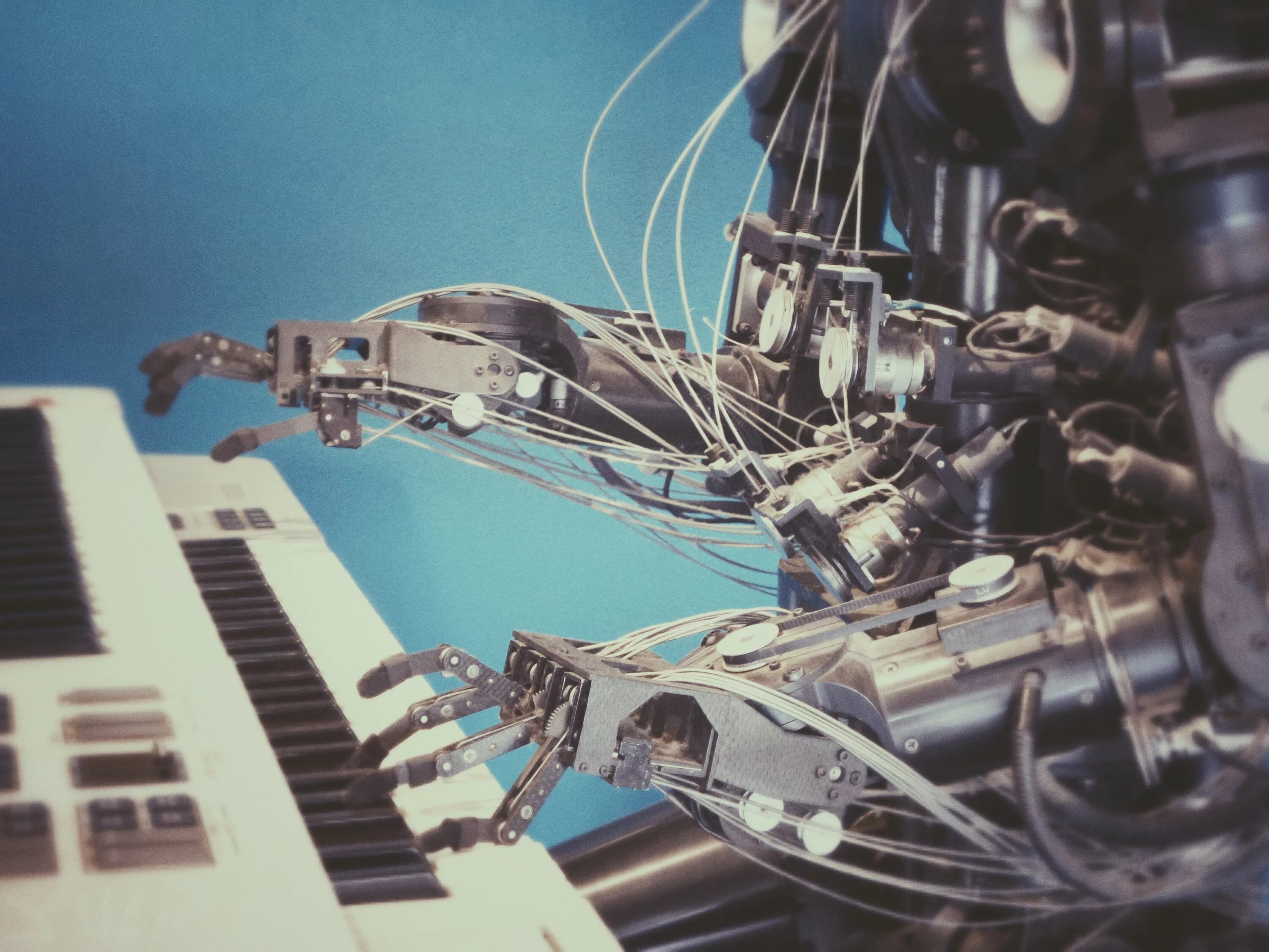 Искусственный интеллект. Машинное творчество. Технологии будущего. Робот музыкант. Ии для написания песен