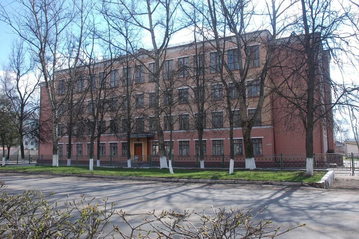 Гимназия города мценска. 3 школа город мценск. Школа 2 мценск. Школа номер 4 мценск учителя. Школа 9 мценск.