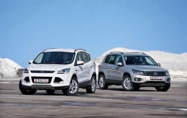 Volkswagen tiguan сравнение. Клиренс тигуан 2020. Volkswagen tiguan старый кузов. Volkswagen tiguan сравнение. Тигуан и рав 4.