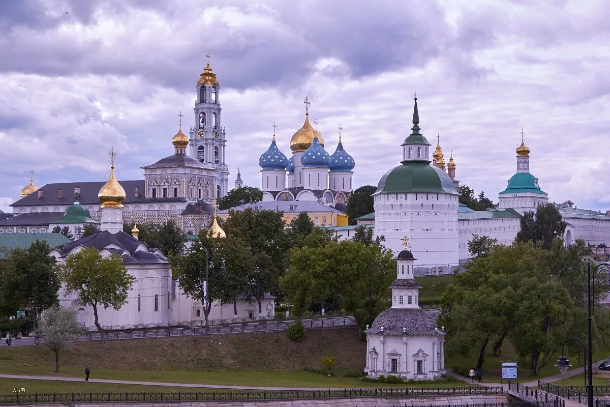 Город сергиев лавра. Троице-сергиева лавра сергиев посад. Сергиев посадтроицв сергия лавра. Сергиев посадтроицв сергия лавра. Троице-сергиева лавра сергиев посад.