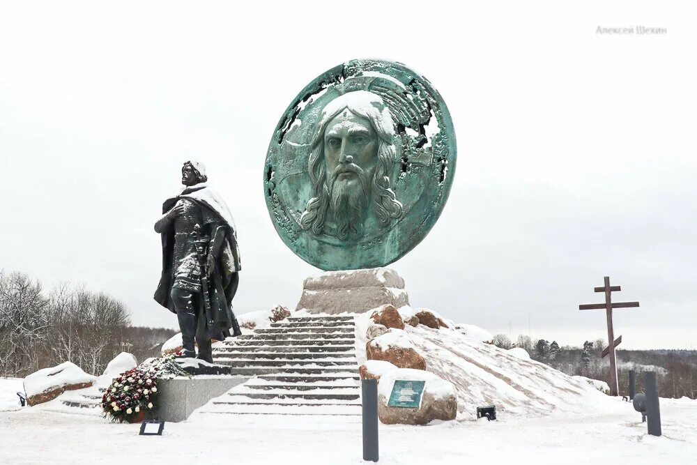 Памятники никольское. Новый памятник в Саблино Александру Невскому. Мемориал Александру Невскому в Тосненском районе.