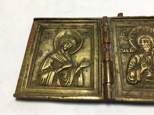 старинные иконы книги. металлопластика богоматерь знамение. панагия-складень богоматерь знамение. старинные иконы книги. оружейная палата золотой оклад евангелия.