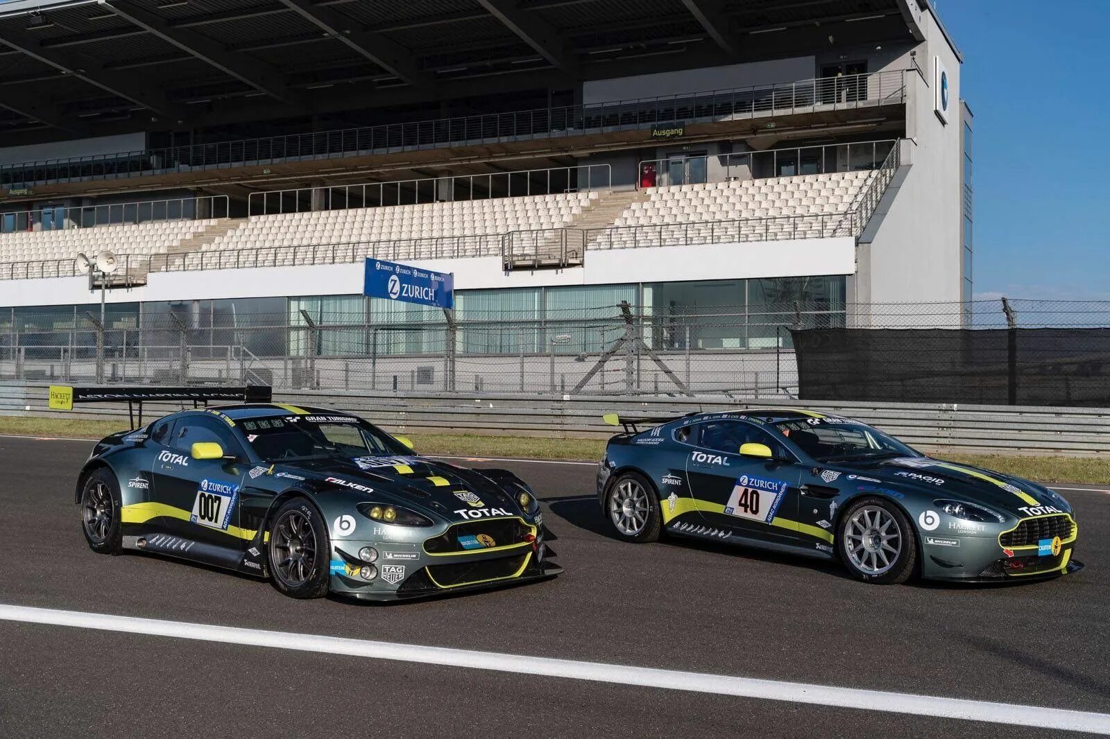 Aston Martin v12 Vantage gt3. Aston Martin gt3 Race. Aston Martin v12 gt3. Aston Martin gt3 Cockpit. Gt 3 pro приложения