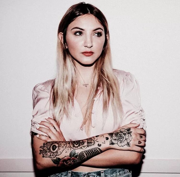 Julia chris. Julia michaels. julia michaels актриса.