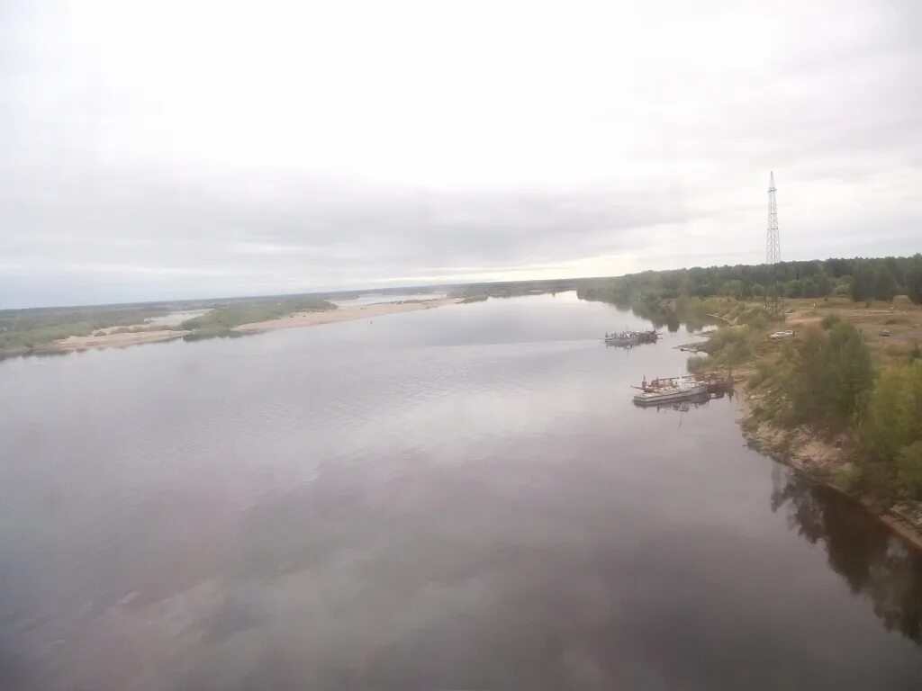 Вода в вычегде. Поселок мадмас республика коми. вишера (приток вычегды). рыбалка на вычегде. переправа мадмас через вычегду.