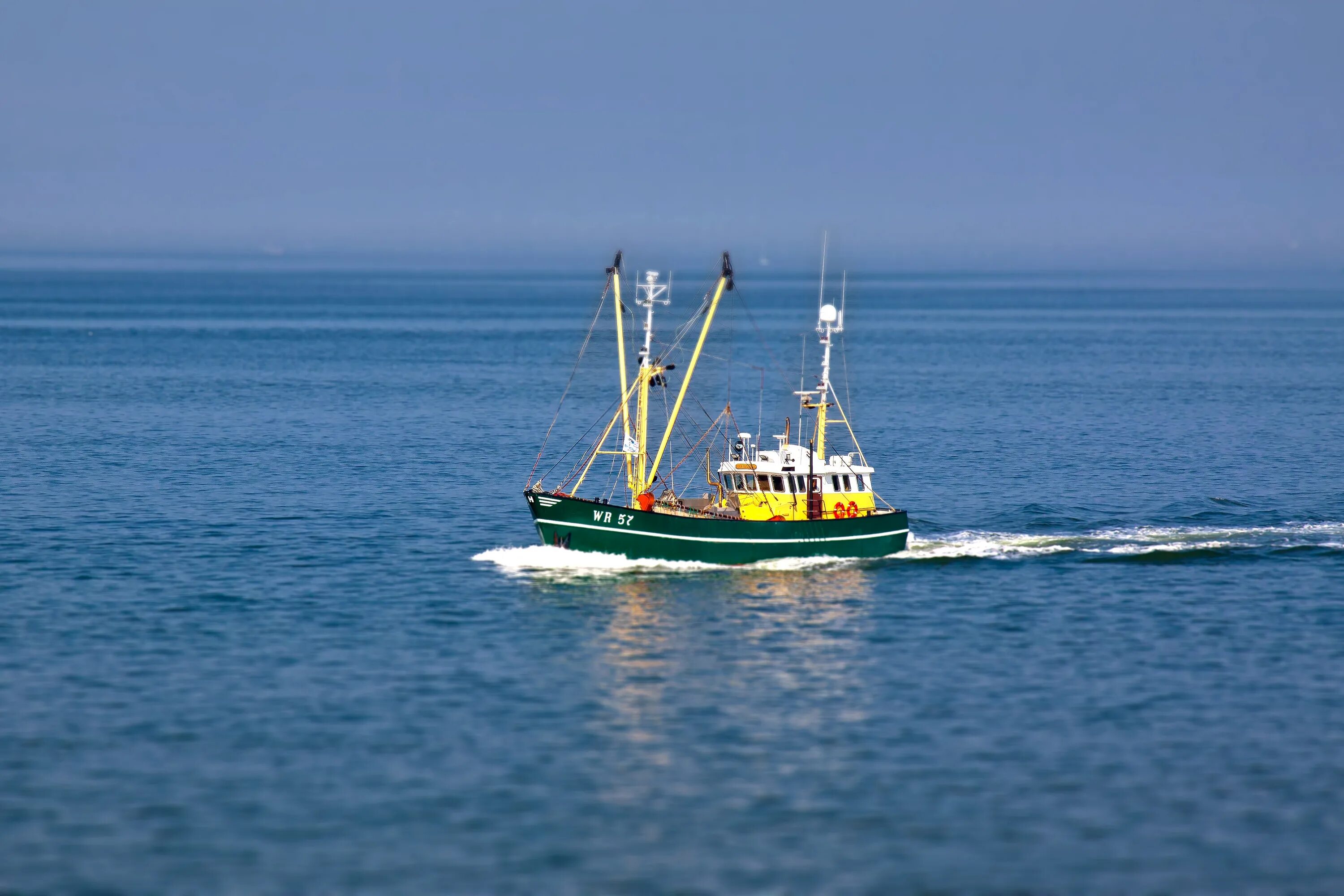 Рыболовное судно (Fishing Vessel). Рыболовное судно (Fishing Vessel) чертеж. Рыболовецкий траулер парусный. Рыболовецкое промысловое судно. Рыба траулер