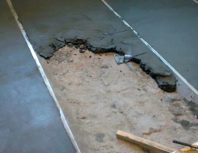 маяк для бетонирования пола по грунту. расчистка участка до и после. черновое выравнивание. сухая стяжка пола в частном доме. черновое выравнивание.