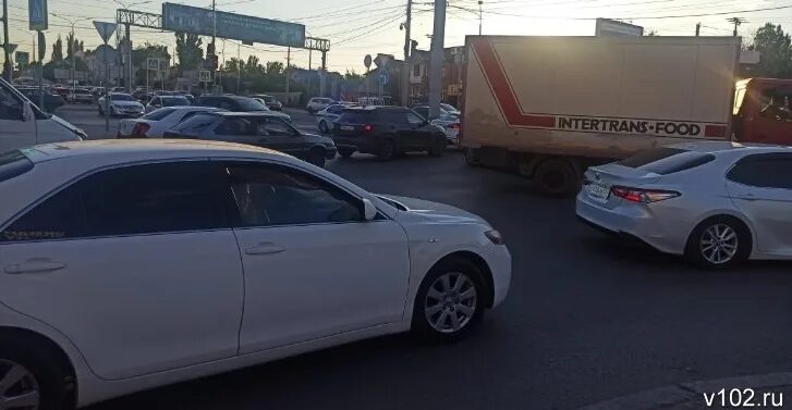 Волгоград происшествия 102. Высота 102 волгоград новости сегодня. высота 102 волгоградская область дтп сегодня. дтп в волгограде с грузовиком. дтп вчера волгоград ул хиросимы.