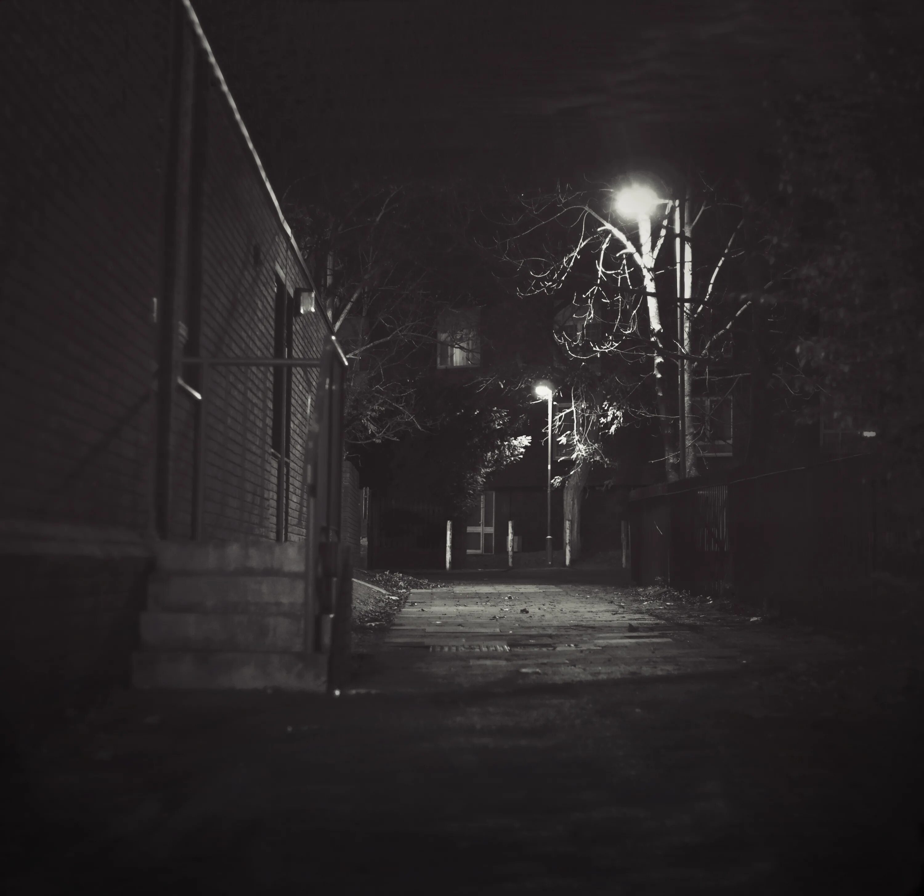 Темная улица. Мрачная улица. Темная мрачная улица. Темная жуткая улица. За меня споют темные дворами