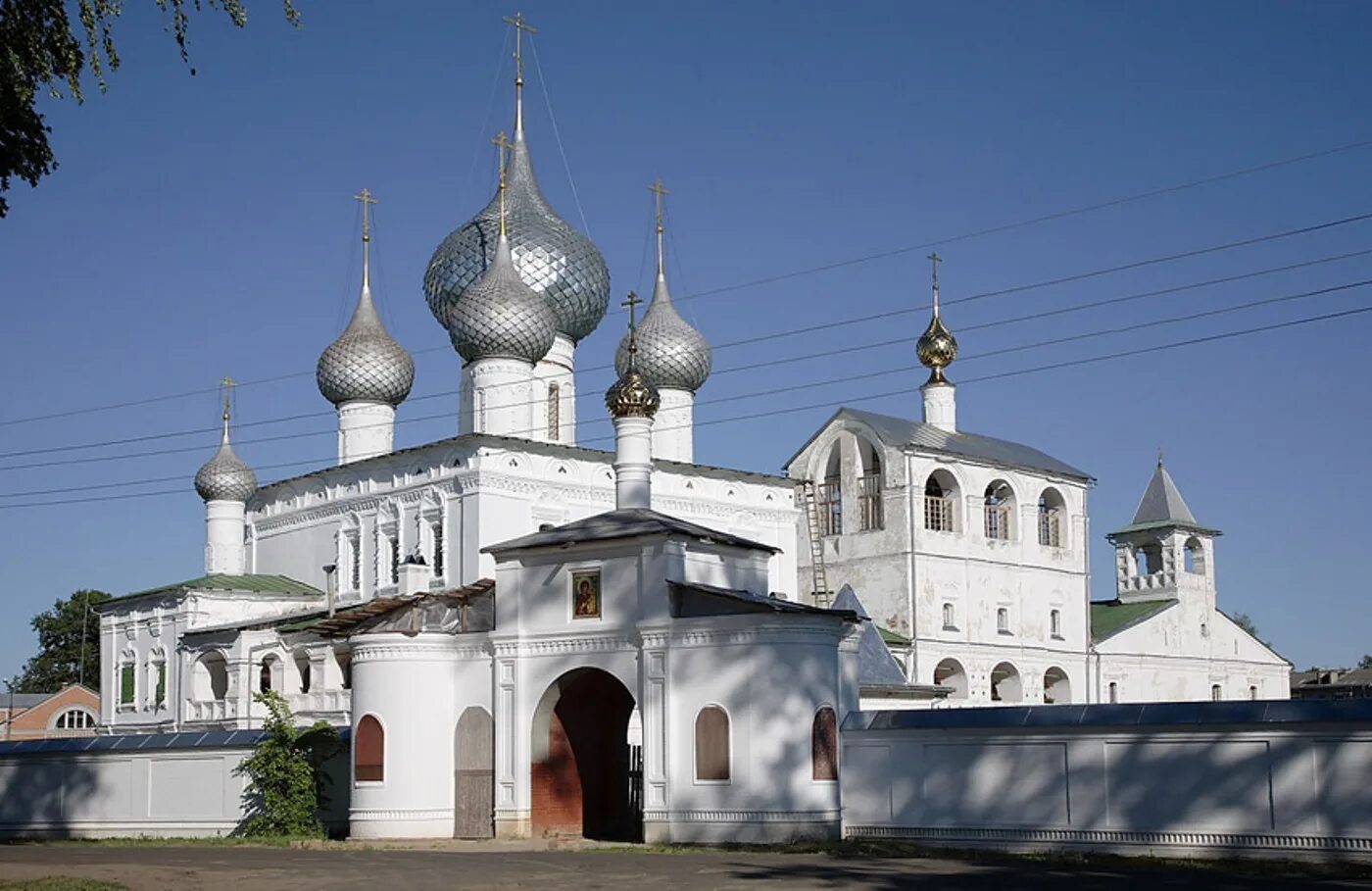 Храм воскресения в городе