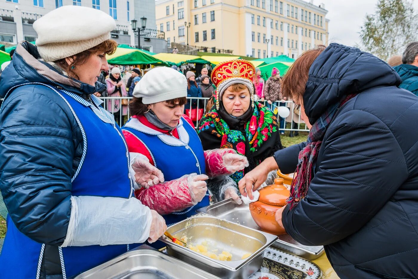 Где будет ярмарка в субботу. Ярмарка. Покровская ярмарка. Покровские ярмарки. Ярмарка Москва.