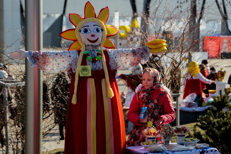 Масленица началась. Масленица в Царицыно. Масленица в пойме. Оформление на Масленицу на улице. Сценарий масленицы на улице с бабой ягой