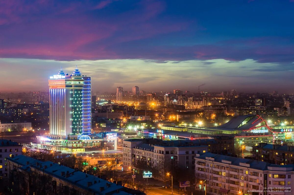 Челябинск фото. Город Челябинск. Ночной Челябинск. Город Челябинск столица Южного Урала. Челябинск Сити ночью.