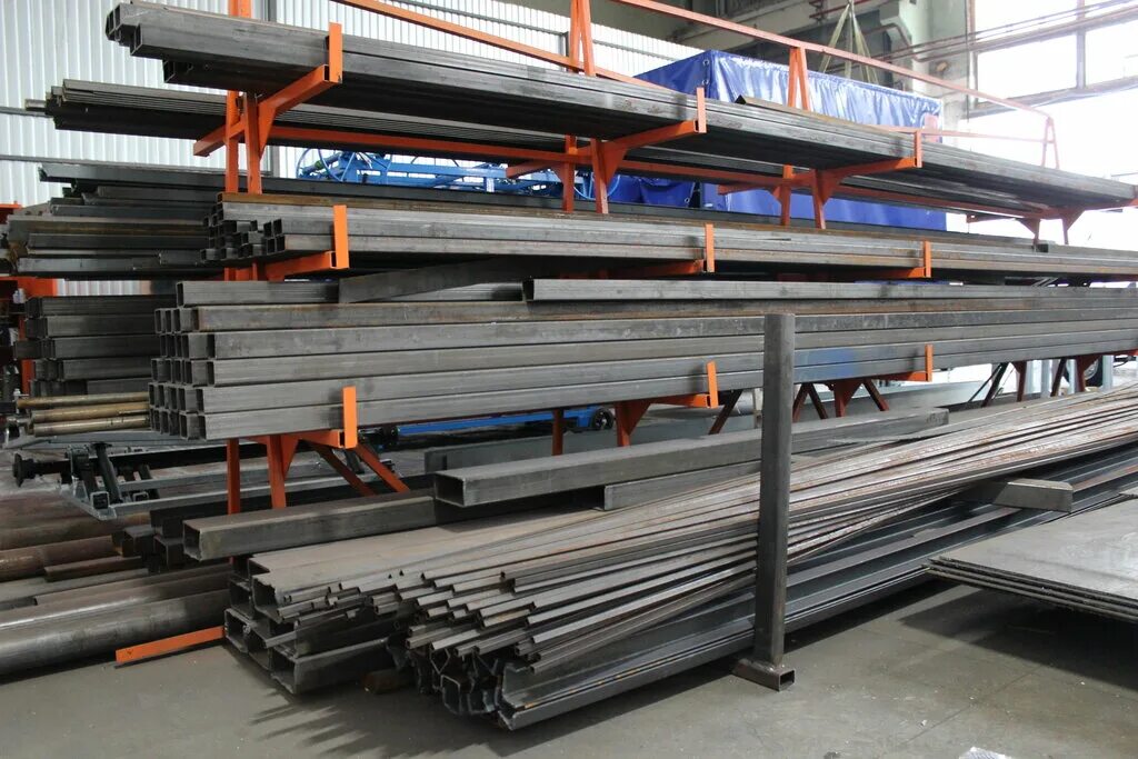 склад металла. стеллаж для металлопроката. стеллаж для металлопроката. стеллажи для длинномеров. стеллаж для металлопроката.