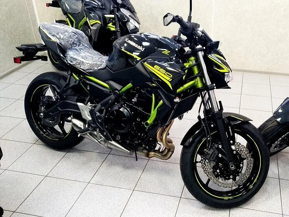 мотоцикл cfmoto 400 nk abs. клх 650 новый. Klr 650 2021. новая 650. Honda 650r.