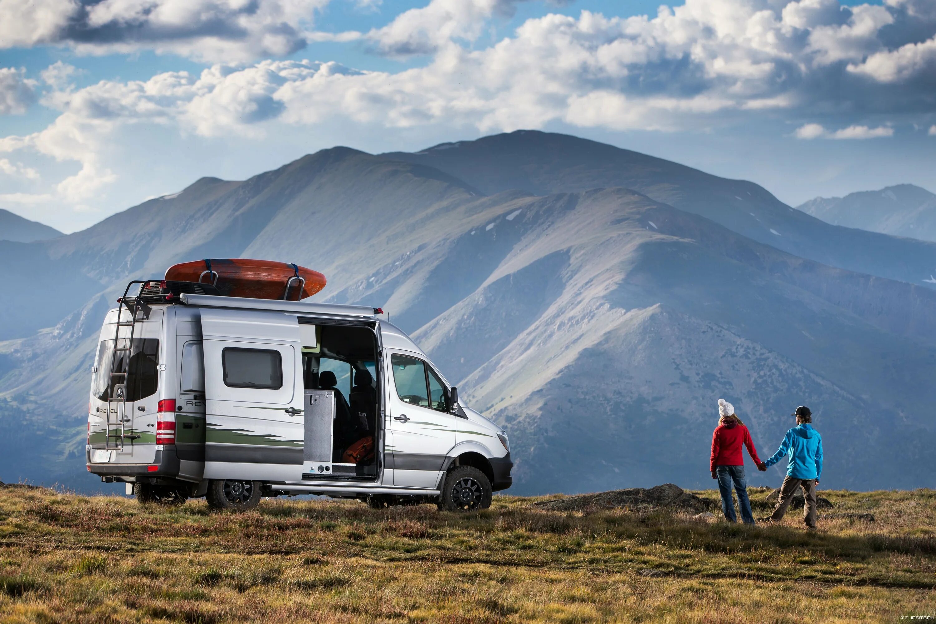 Mini countryman с палаткой. Sportsmobile ford e-350. Mini cooper camper. Мини купер с палаткой. Nissan nv200 автодом.