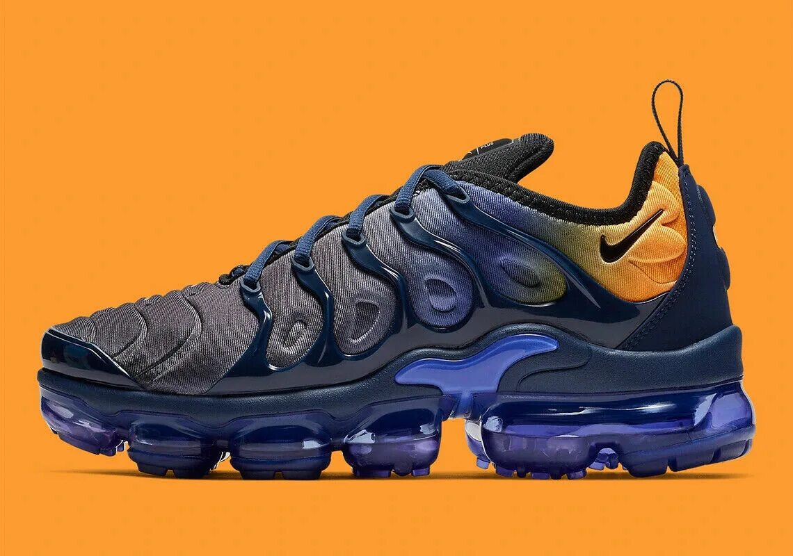 Терраскейпы. Nike Air Max VAPORMAX Plus. Nike Air VAPORMAX Plus Orange. Nike Air VAPORMAX Plus. Nike Air Max VAPORMAX Plus TN.