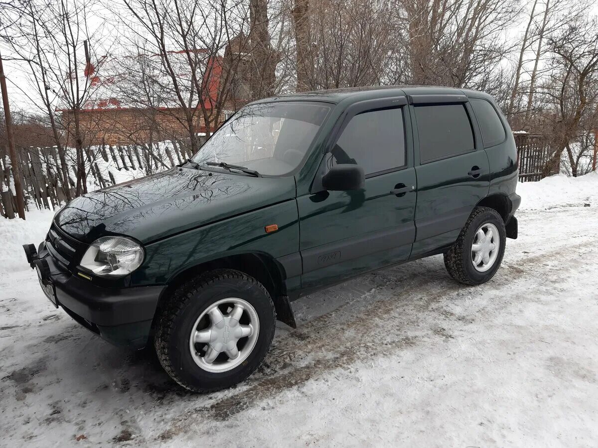 Нива 2004 года инжектор. Лада нива 2121 2004. Нива 2004 спортивный. Шевроле нива 2004 год снежная королева. Ваз 2121 2012 год.