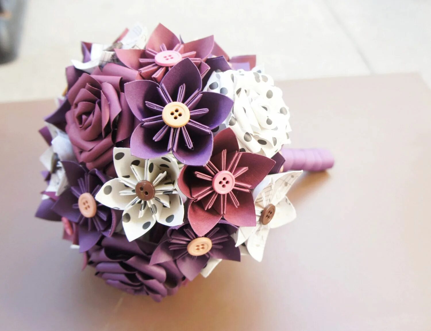 Мастер класс букеты из бумаги. Букеты Kusudama. Кусудама Nordblumen. Букет из бумаги. Поделка букет.