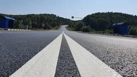 Участок дороги двоящийся даже трезвых водителей