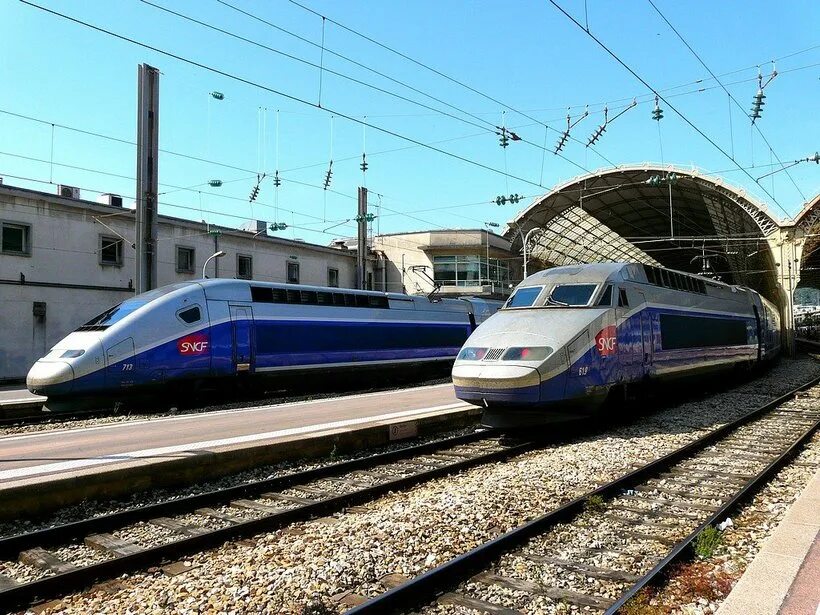 Париж ницца поезд. Поезд Париж Ницца. Мини электропоезд. Поезд ТГВ Франция Ницца. Поезд Москва Ницца.