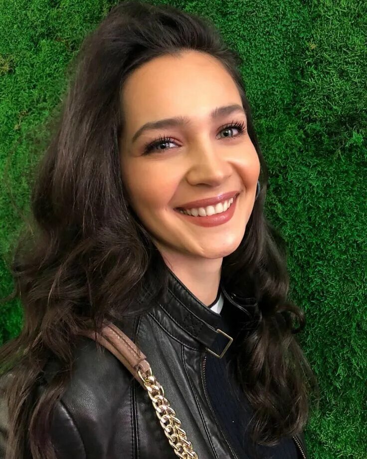 Пынар гюлькапан. Пынар гюлькапан. Пынар дениз. Пынар девушка ильхан. Пынар гюлькапан.