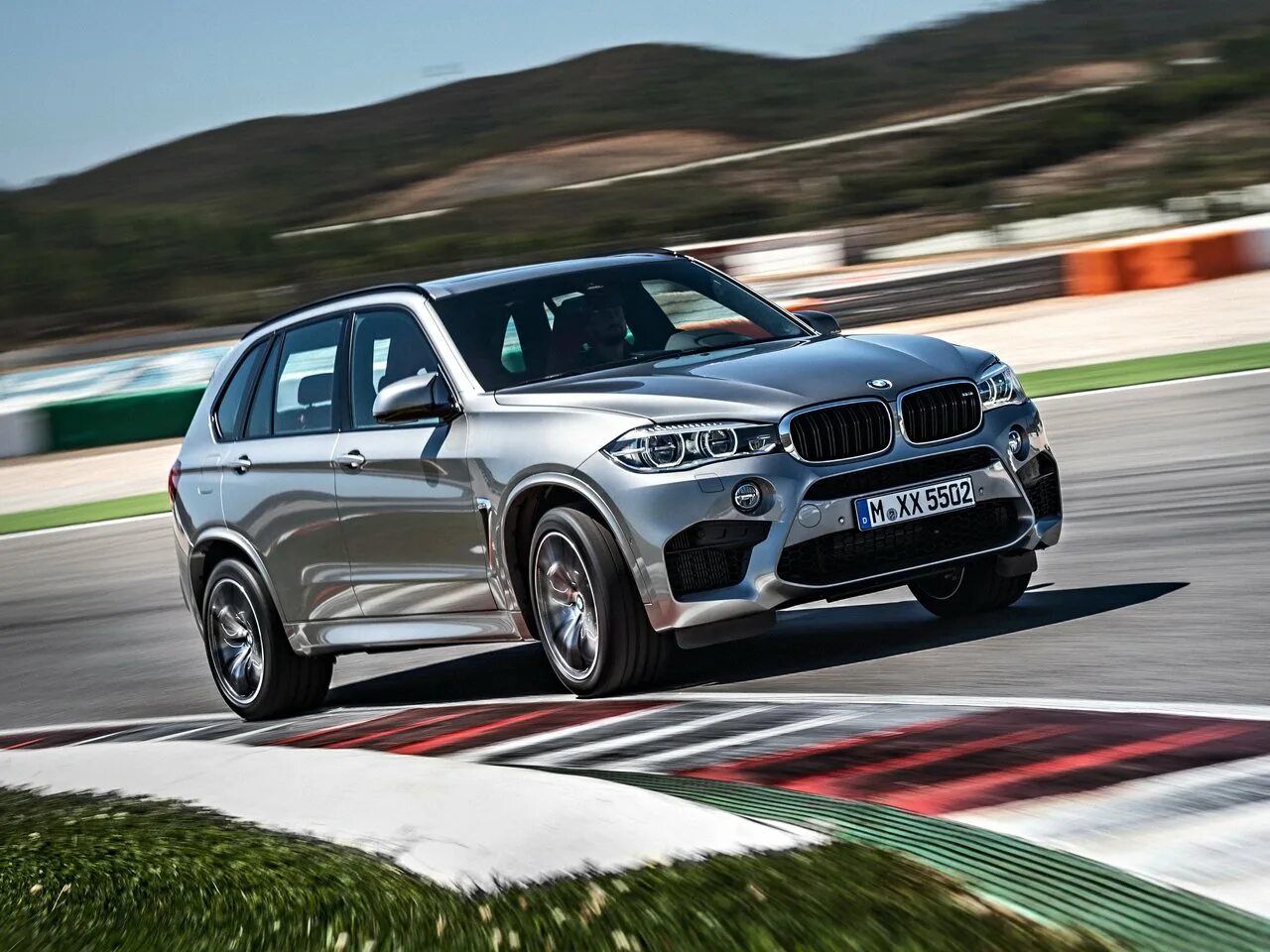 Bmw x5 комплектации. BMW x5m f85. БМВ x5m 2015. BMW x5m f85 2015. BMW x5m 2017.