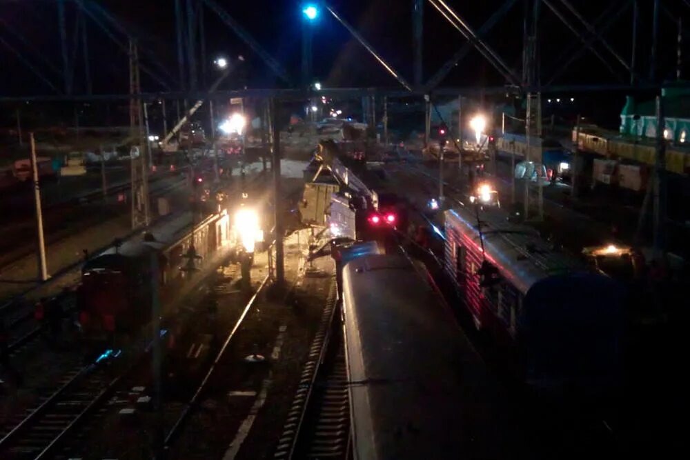 Поезда татарск сегодня. Крушение поезда в Татарске Новосибирской области. Сход 30 вагонов Новосибирск. Сход вагонов на станции Татарская. Сход РЖД.