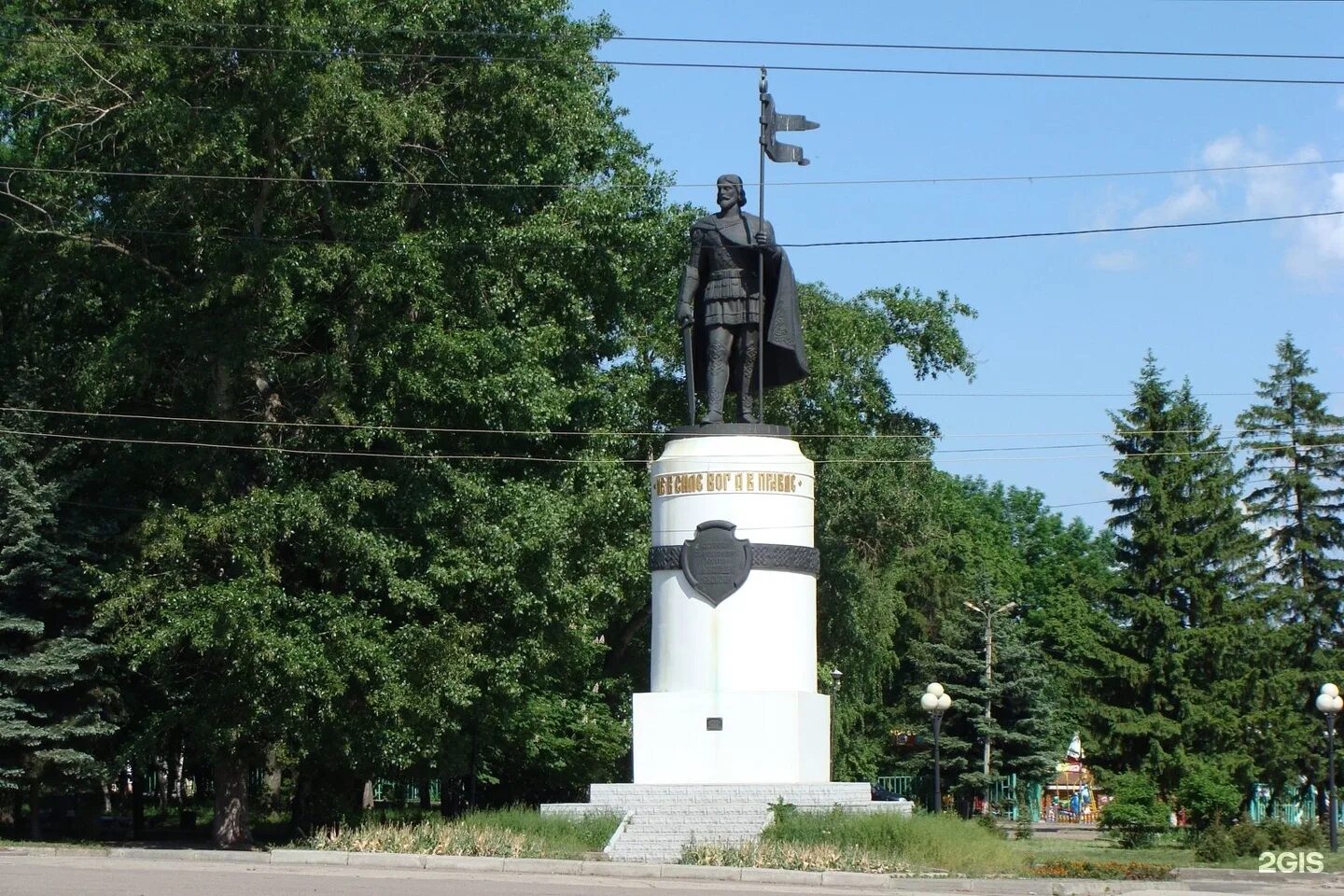 Памятник Александру Невскому в Курске. Курск памятник Невскому памятник.