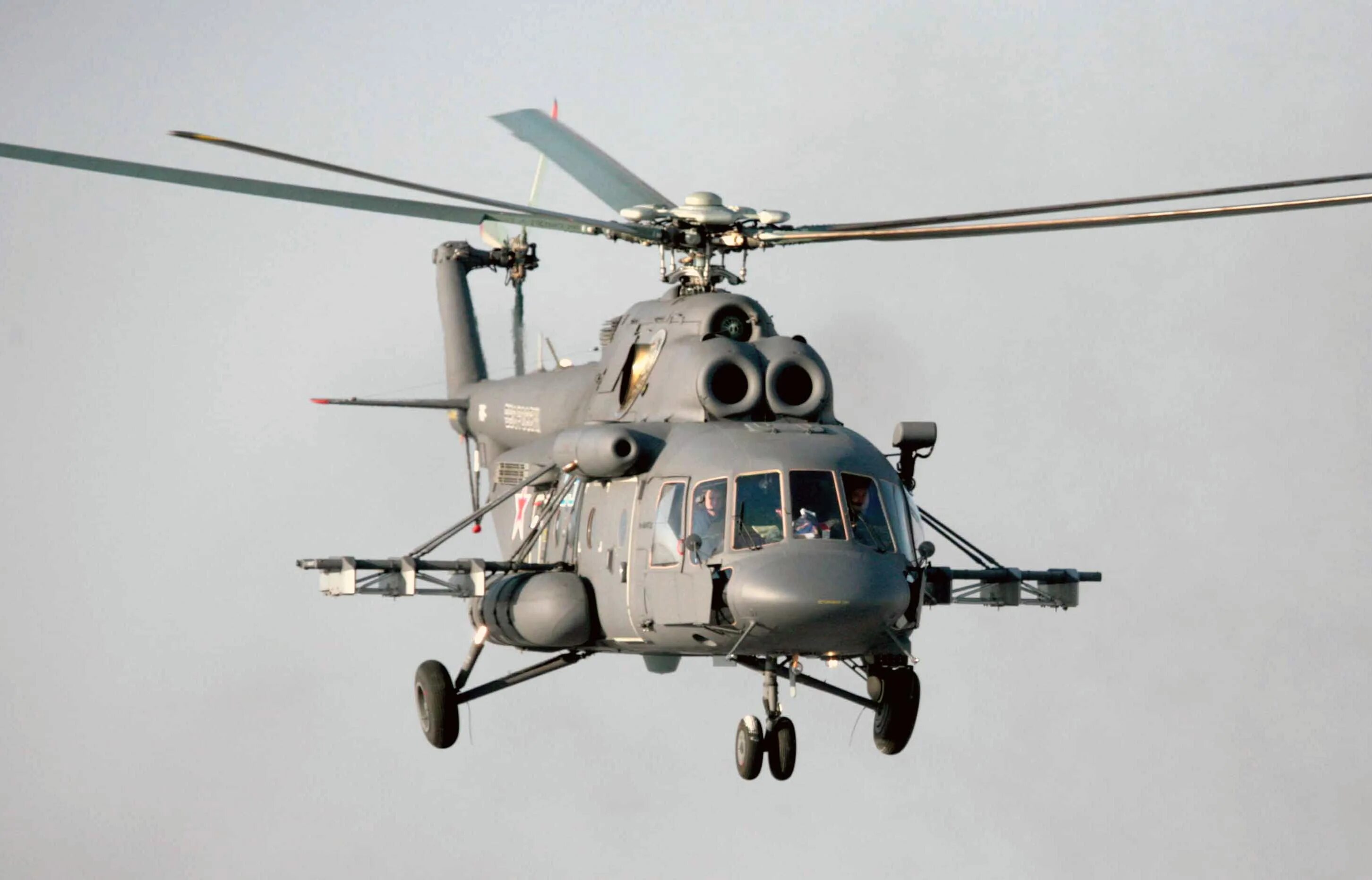 Ми-8 вертолёт гражданский. Ми 8 б у. Ми 8 якутия. Транспортный вертолет ми-8. Вертолет полярные авиалинии.