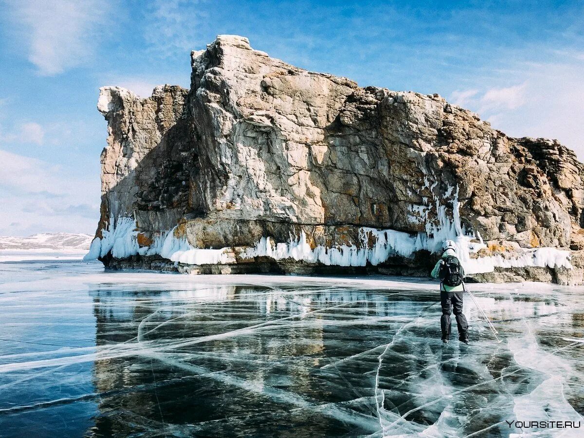 Остров Ольхон экскурсии зимой. Туристы на Байкале. Тур на Байкал. Тур по Байкалу.
