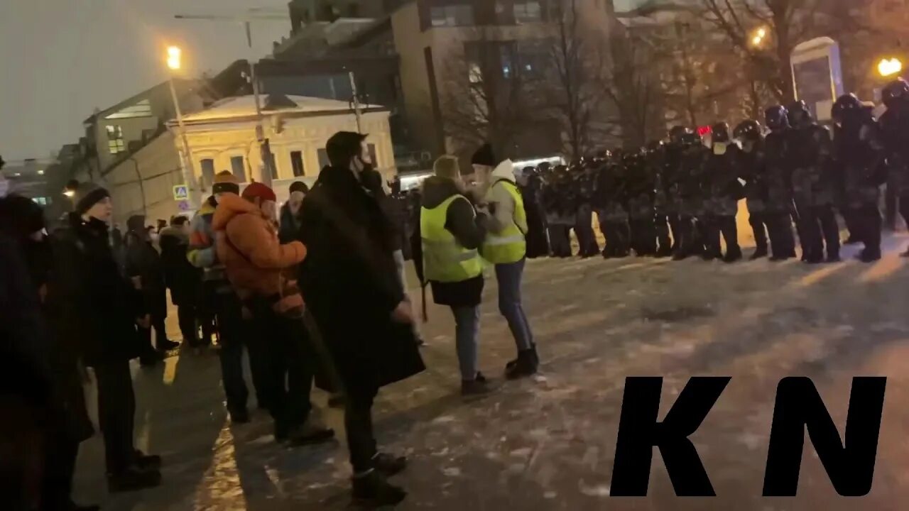 Митинги в Москве апрель 2019. Протесты 2021 21 января Санкт-Петербург Гостиный двор. Митинги в Москве апрель 2018.